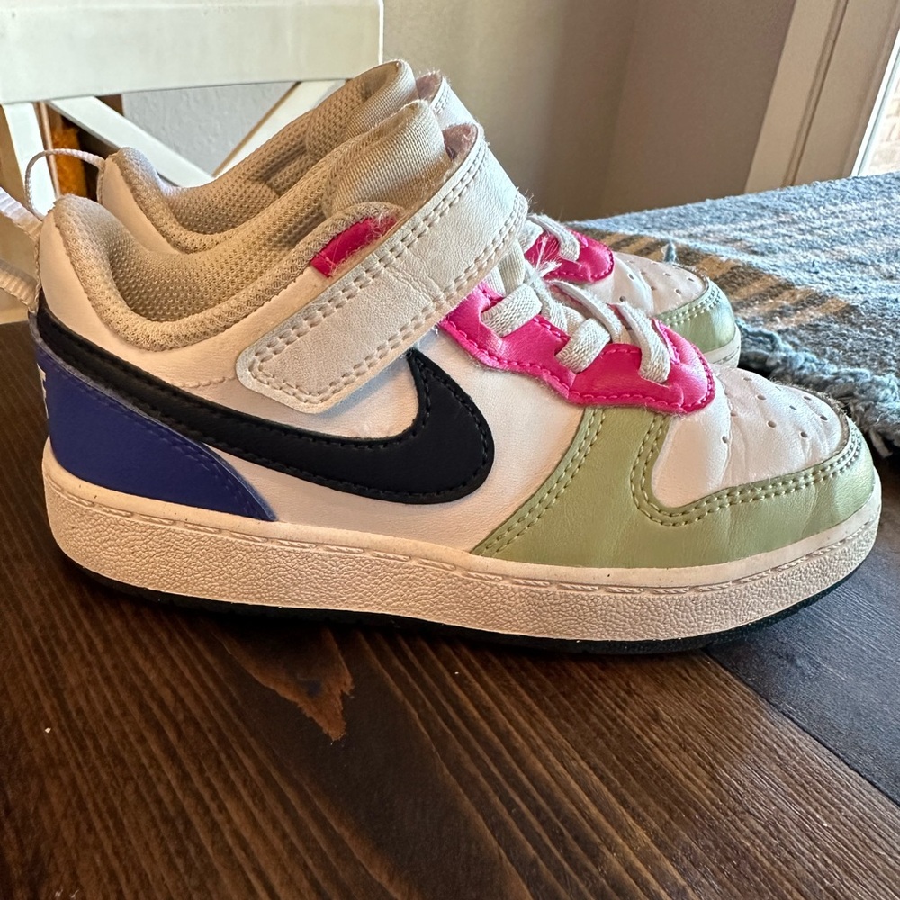 Toddler Girl Nike Shoes size 9C
